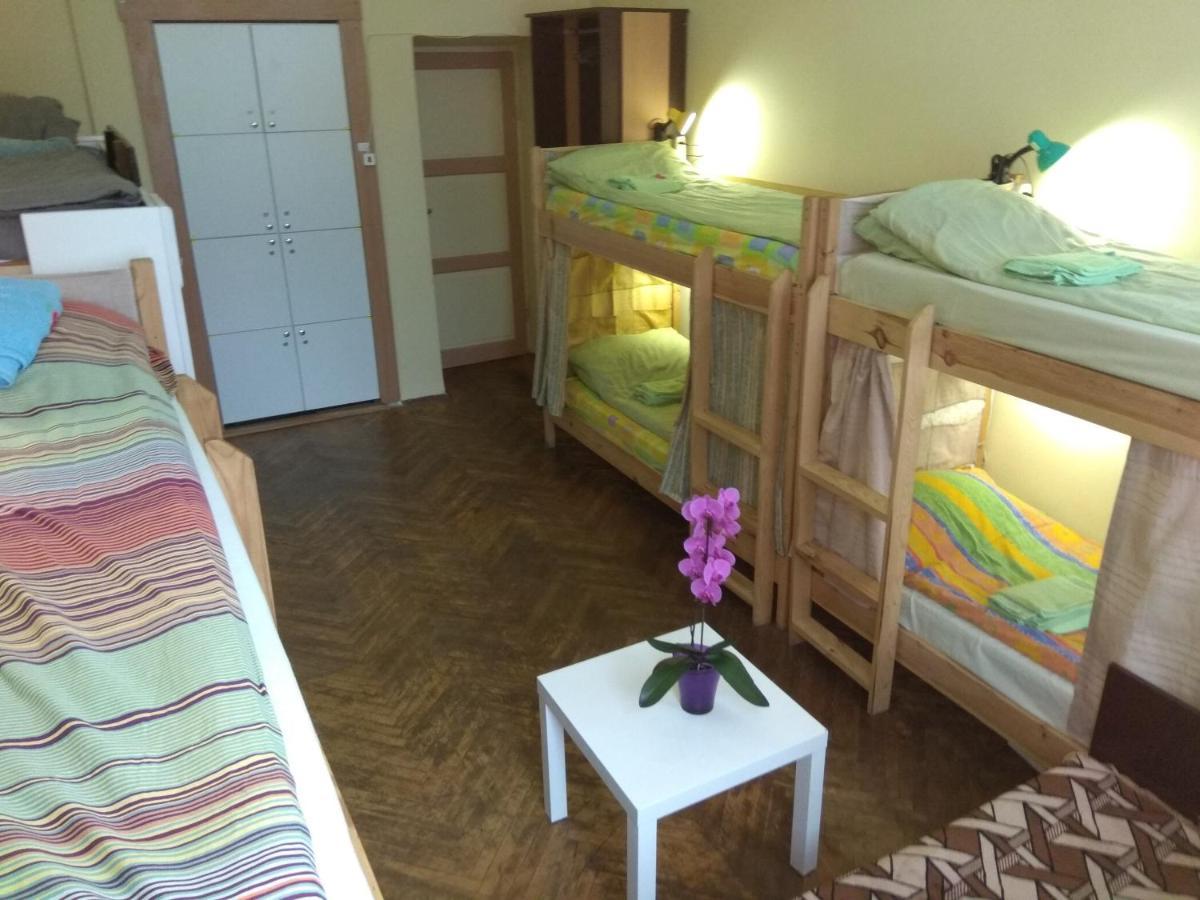 Hostel Drive ลวีฟ ภายนอก รูปภาพ